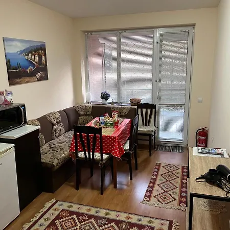 One Bedroom Near Downtown